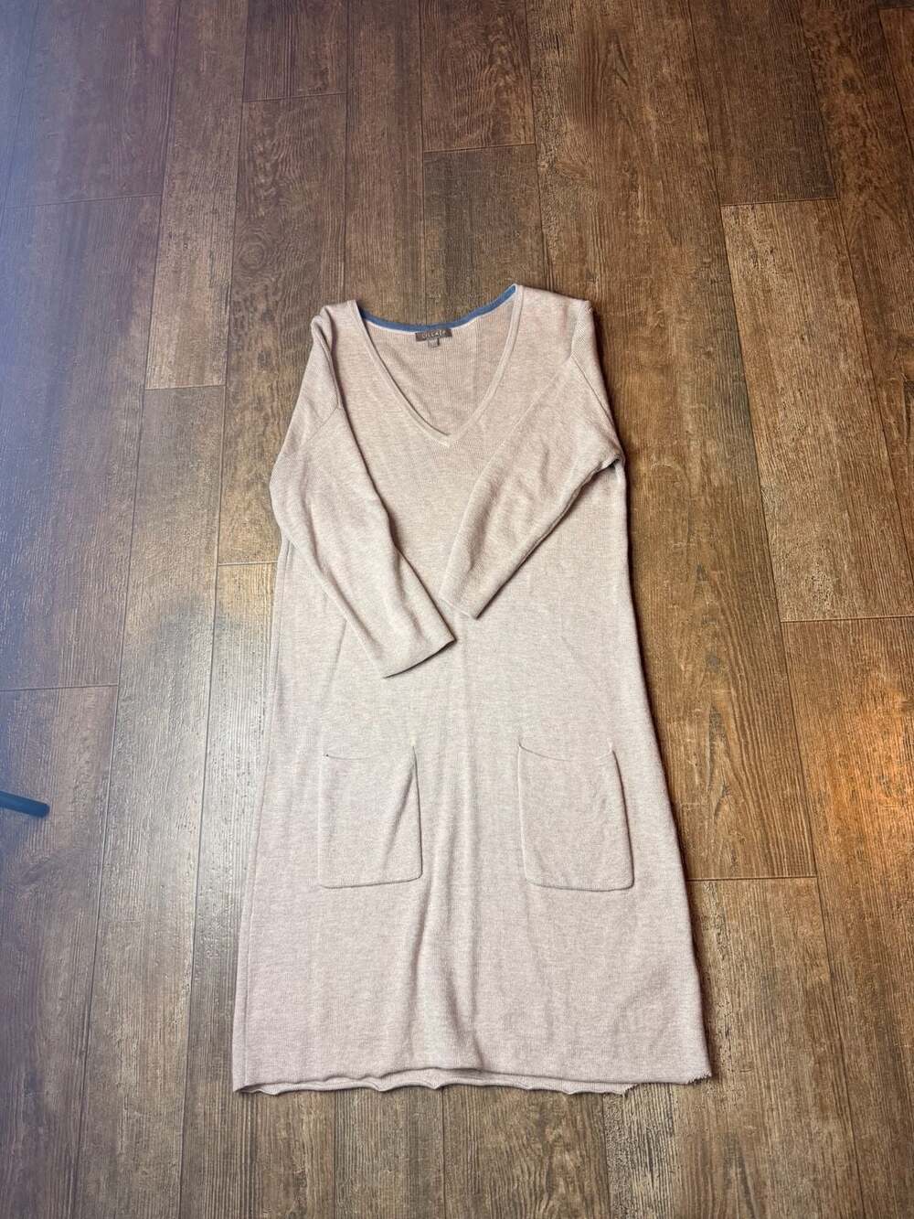 Lilla P Long Sleeve V Neck Front Pocket Knit Dress - Beige small